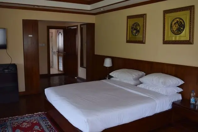 Deluxe Tek Büyük Yataklı Oda, 1 En Büyük (King) Boy Yatak, Sigara İçilmez, Dağ Manzaralı