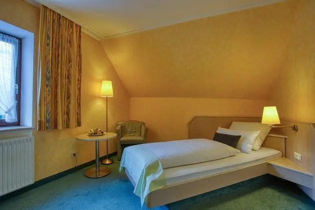 Comfort Tek Kişilik Oda (mit Dusche)