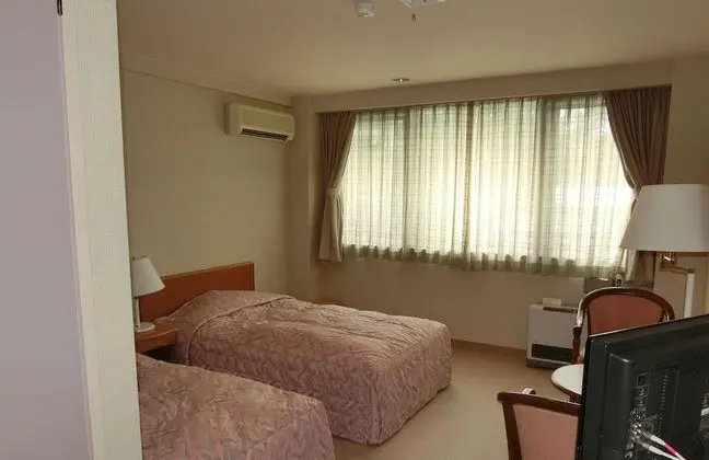 Üç Kişilik Oda (Western Style)