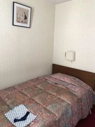 Tek Kişilik Oda, Sigara İçilebilir