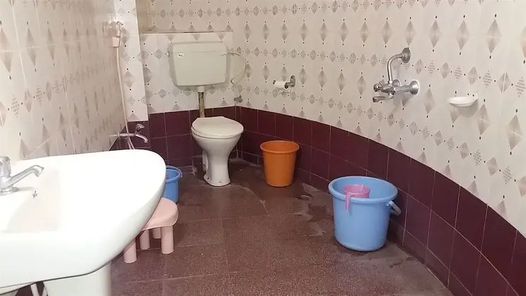 Oda, Havuz Manzaralı