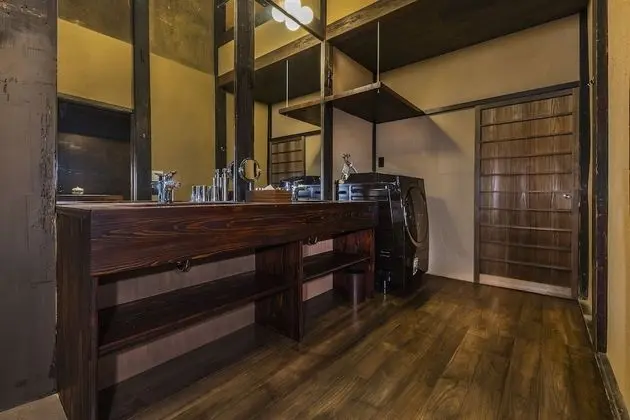 Luxury Villa, Sigara İçilmez