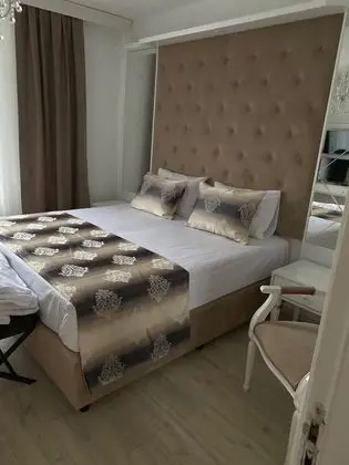 Standard Tek Büyük Yataklı Oda