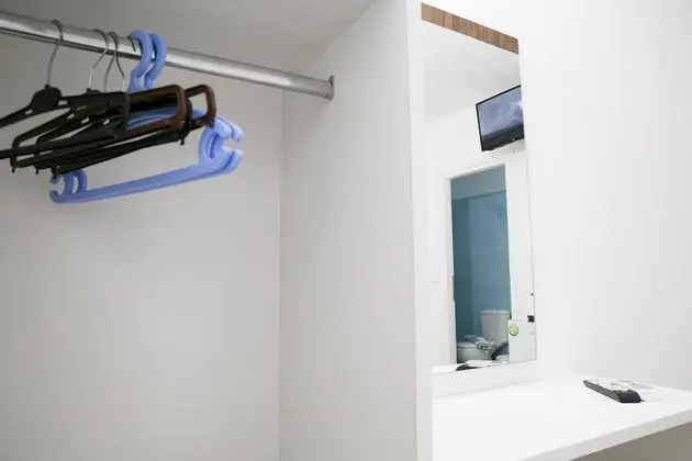 Basic Tek Büyük Yataklı Oda (Semi Basement)