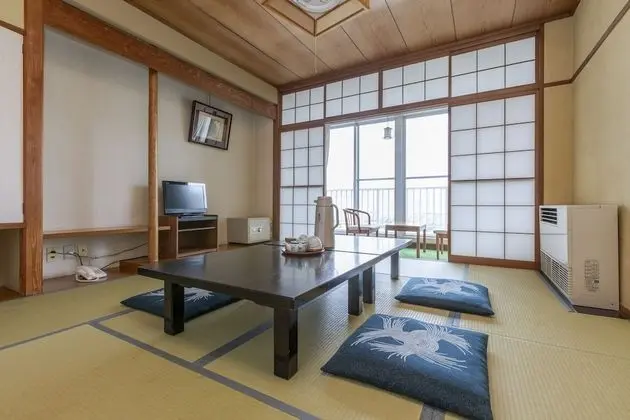 Traditional Dört Kişilik Oda, Sigara İçilebilir (Japanese Room)