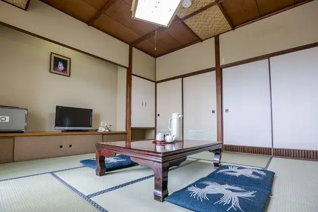 Traditional Oda, Sigara İçilebilir (Japanese,Shared Washroom,Quadruple)