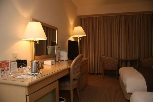 İki Ayrı Yataklı Oda, Sigara İçilebilir