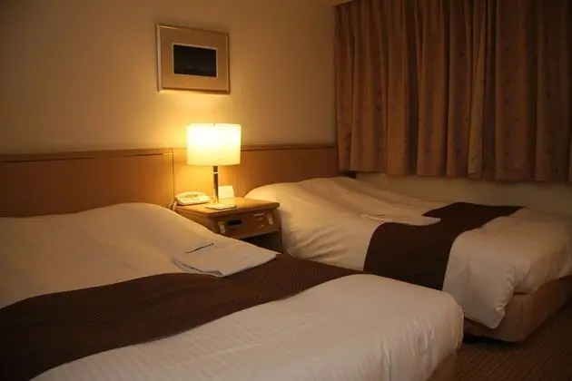 İki Ayrı Yataklı Oda, Sigara İçilebilir