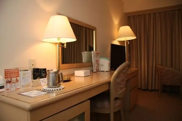 İki Ayrı Yataklı Oda, Sigara İçilebilir