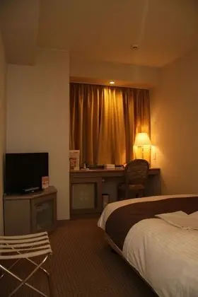 Tek Kişilik Oda, Sigara İçilebilir