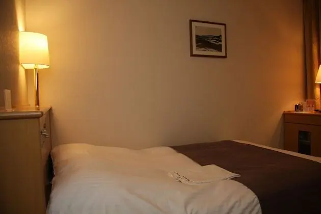 Tek Kişilik Oda, Sigara İçilebilir