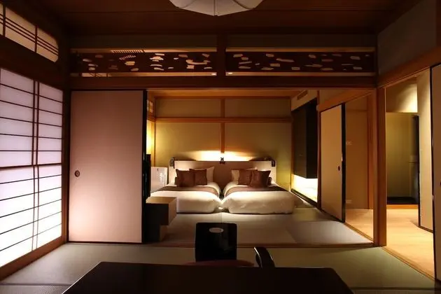 Oda, Sigara İçilebilir, Avlu Manzaralı (Japanese Western Style - HAMANASU)