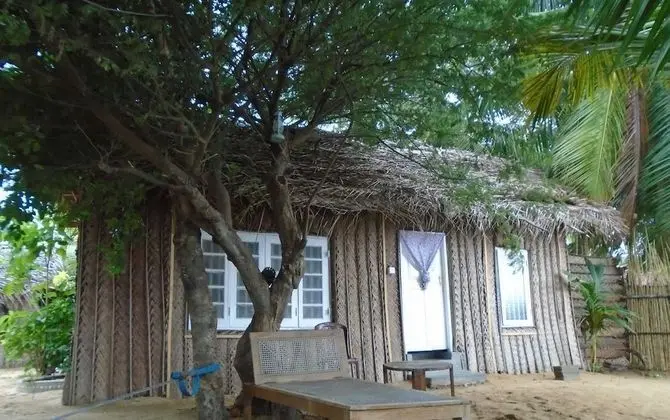 Basic Tek Büyük Yataklı Oda, 1 Yatak Odası, Özel Banyo, Kanal Manzaralı