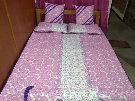 Basic Tek Büyük veya İki Ayrı Yataklı Oda, Ortak Banyo, Bahçe Manzaralı