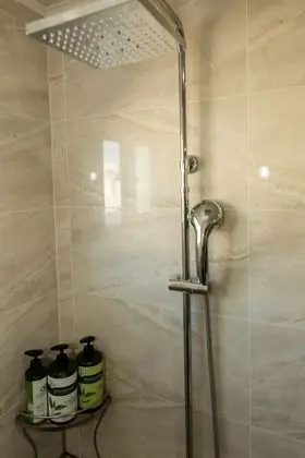 Comfort Tek Büyük Yataklı Oda, 1 Yatak Odası, Balkon, Avlu