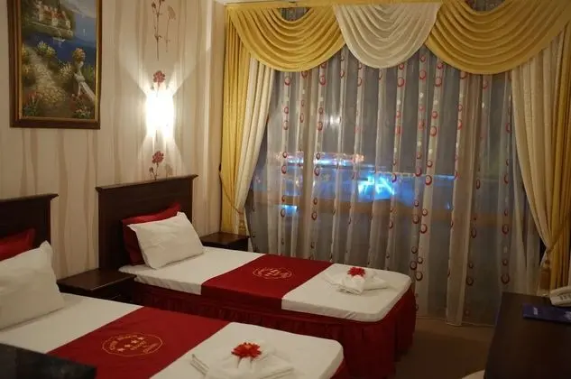 Tek Büyük veya İki Ayrı Yataklı Oda