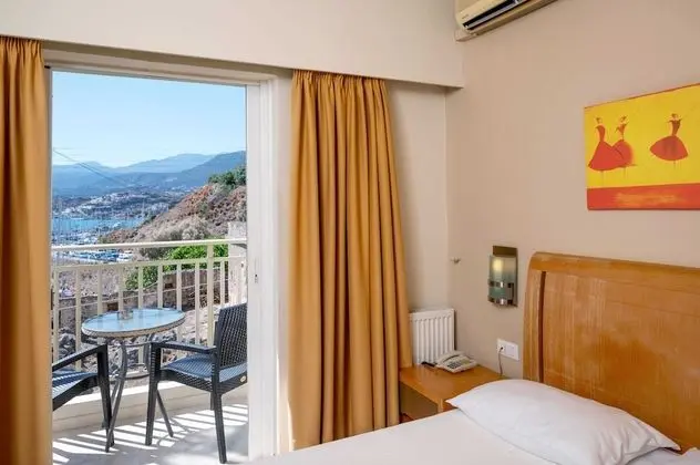 Comfort Tek Büyük veya İki Ayrı Yataklı Oda, Deniz Manzaralı