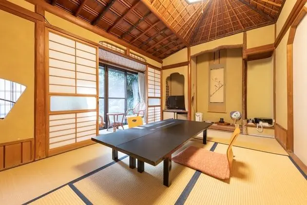 Traditional Oda, Sigara İçilmez (Japanese, Annex, Tatsunoi or Hugetsu)