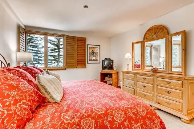 Ev, Birden Çok Yatak, Dağ Manzaralı (Three-Bedroom Townhouse)