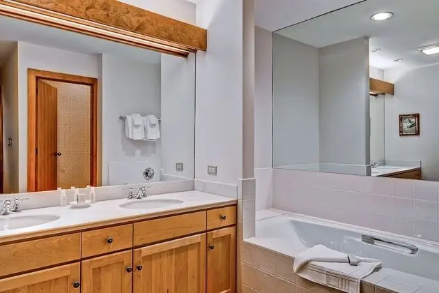 Ev, Birden Çok Yatak, Dağ Manzaralı (Three-Bedroom Townhouse)