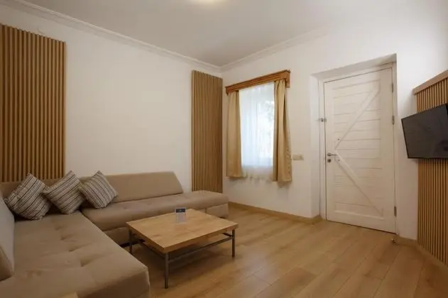 Suite, Bahçe Manzaralı