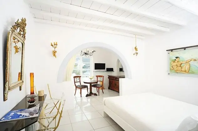 Kivotos Two Bedroom Suite Sea View
