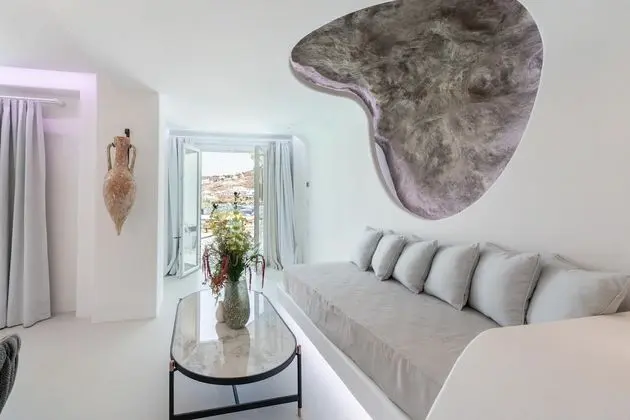 Two Bedroom Suite with Sea View & Pool