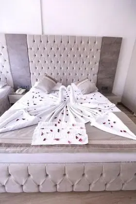 Çift Kişilik,Şehir Manzaralı