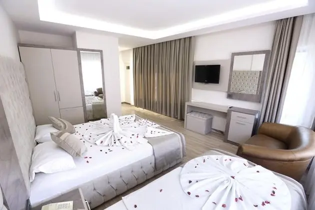 Çift Kişilik,Şehir Manzaralı