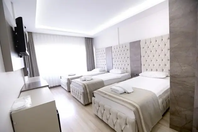 Triple,Şehir Manzaralı