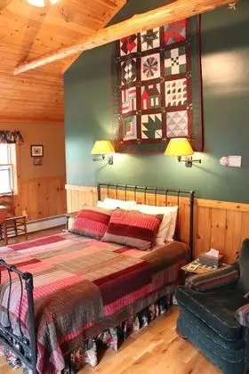 Deluxe Tek Kişilik Oda, 1 Büyük (Queen) Boy Yatak, Banyolu/Duşlu, Göl Manzaralı ( Moose Room)