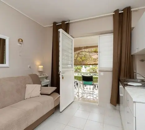 Family Apart Daire, 1 Çift Kişilik Yatak, Bahçeli (Kiwi Apartment)