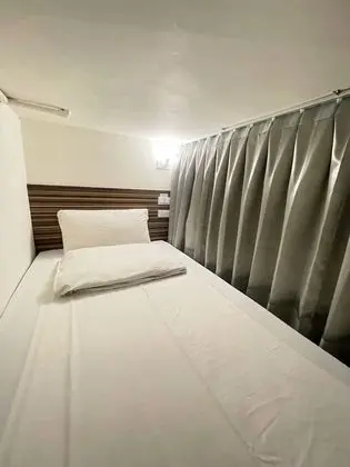 Ortak Ranzalı Oda, Sadece kadınlar için