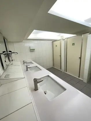 Ortak Ranzalı Oda, Sadece kadınlar için