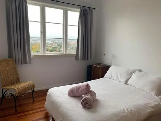 Tek Büyük Yataklı Oda, Şehir Manzaralı (Piha)