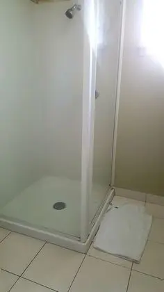 Economy Tek Kişilik Oda, Ortak Banyo