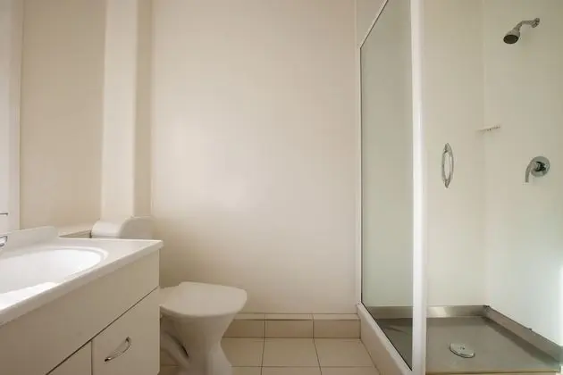 İki Ayrı Yataklı Oda, Banyolu/Duşlu