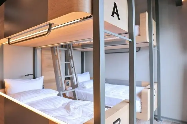 Ortak Ranzalı Oda, Sadece kadınlar için (Lower Bed)