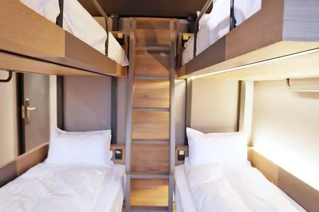 Ortak Ranzalı Oda, Sadece kadınlar için (Lower Bed)