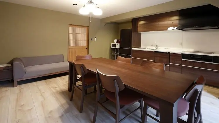 Traditional Ev (Private)