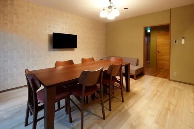 Traditional Ev (Private)