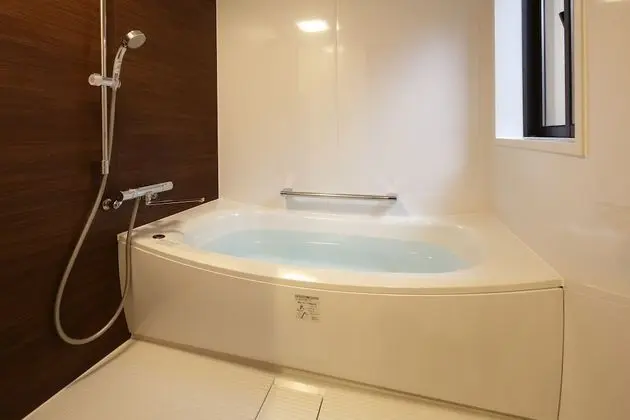 Traditional Ev (Private)