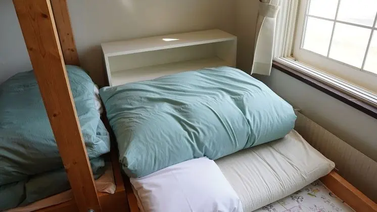 Basic Üç Kişilik Oda, Dağ Manzaralı