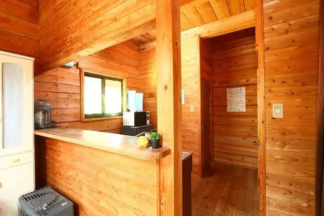 Ev (Log House, For 5 Pax)