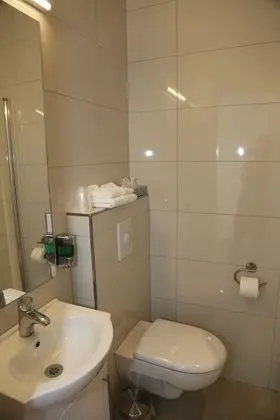 Economy Tek Büyük Yataklı Oda