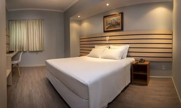 Luxury Tek Büyük Yataklı Oda