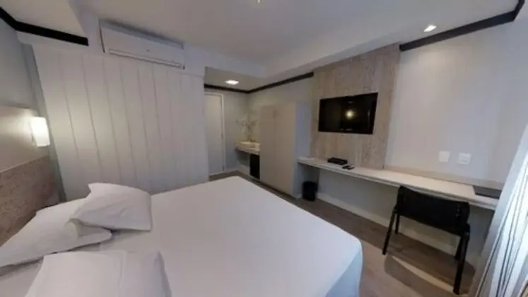 Luxury Tek Büyük Yataklı Oda