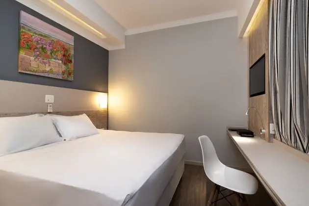 Luxury Tek Büyük Yataklı Oda
