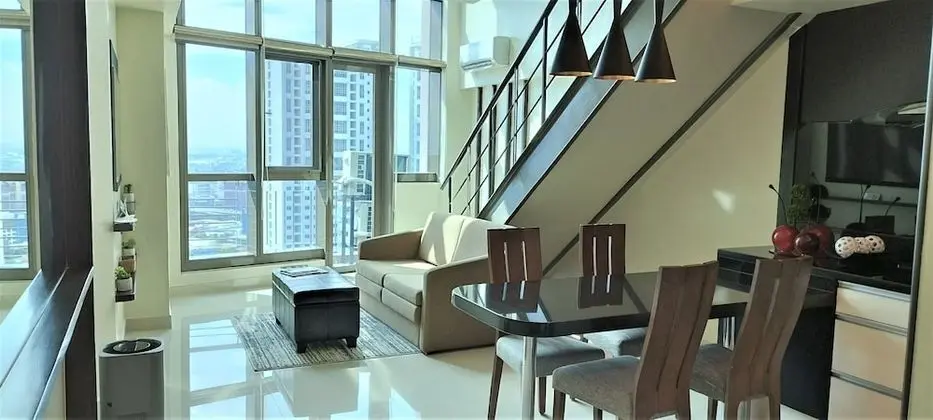 Family Çatı Katı (Loft), 2 Büyük (Queen) Boy Yatak, Sigara İçilmez, Şehir Manzaralı