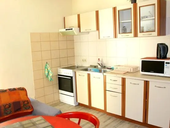 Traditional Apart Daire, Bahçe Manzaralı